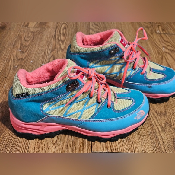 The North Face Hydro-seal Colorful Girls Shoes Size 3 - Picture 1 of 7